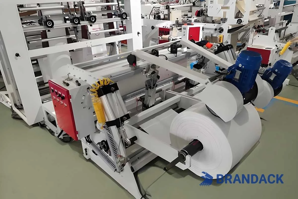 Machine automatique de fabrication de sacs en plastique &agrave; grande vitesse