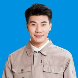 M. Yong Li, directeur de production