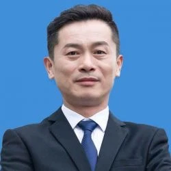 M. Liang Wu, directeur de la conception des emballages